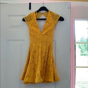 Summer love lace dress xs NWT